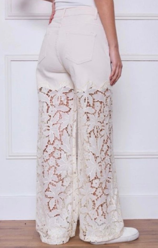 Jeans mit Spitzen Details – Bild 4